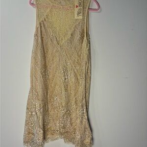 Chic Women's Lace Dress in Gold
